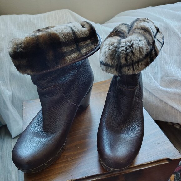 UGG Australia Women's CORA LYNN Foldover Brown Leather Boots Stud Accent Size 7 - Picture 1 of 7
